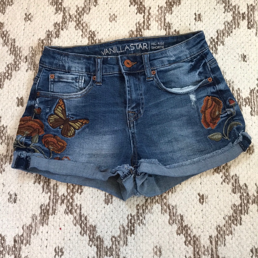 Mid rise embroidered jean shorts